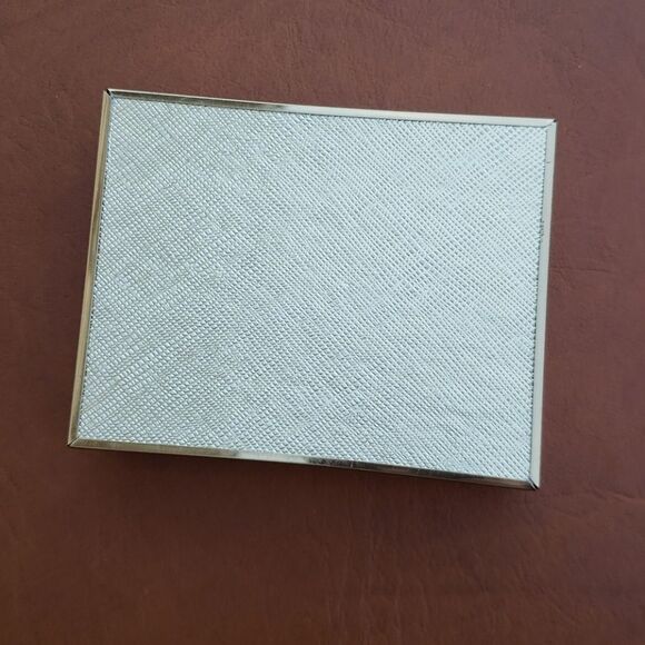 Vintage Set - Red Roses Clip Earrings and Brooch - Picture 4 of 14